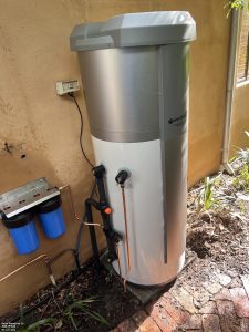 Urban Future Heat Pump with Filter for a Sustainable Future