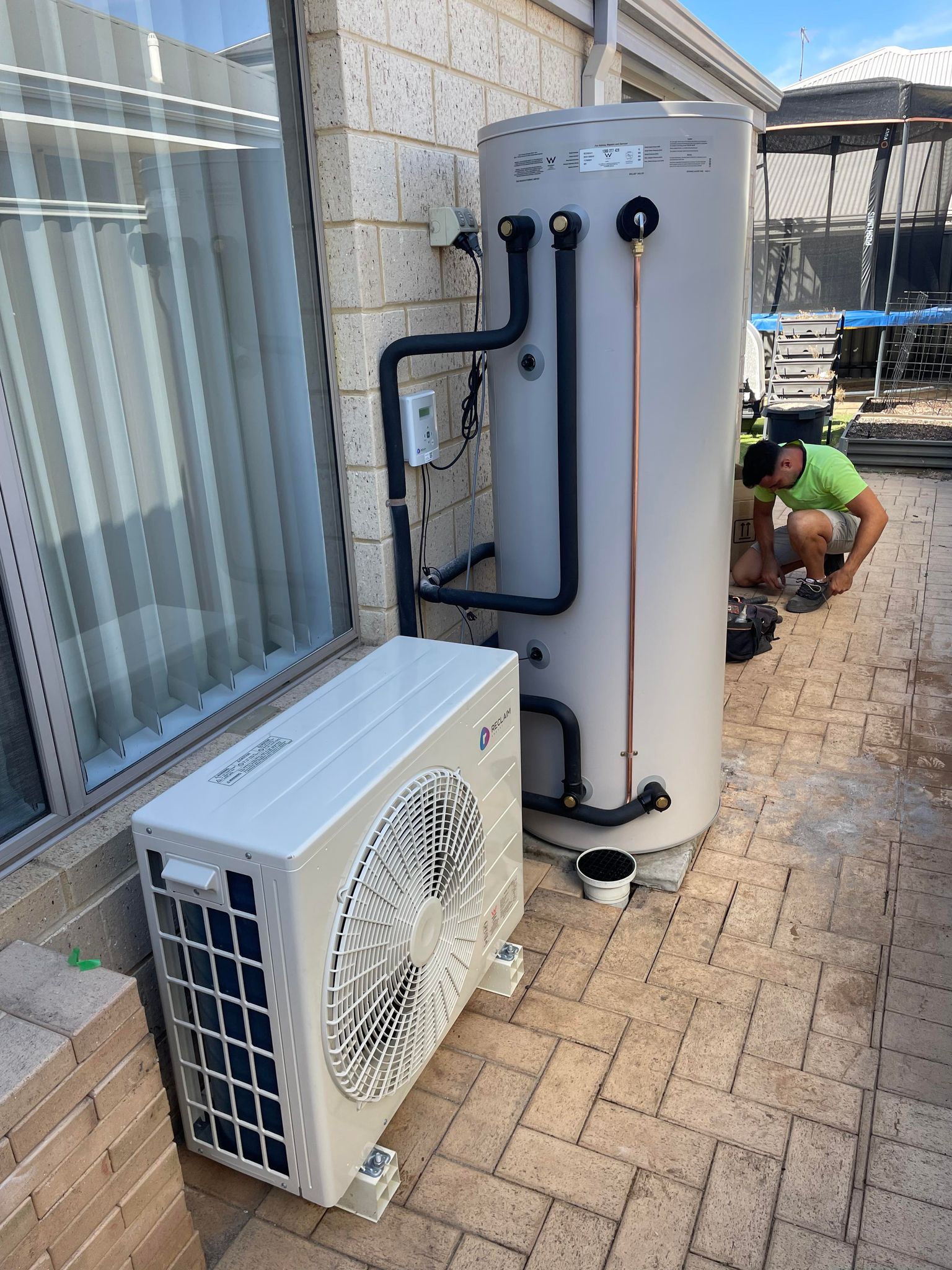 Reclaim Heat pump Hot Water System