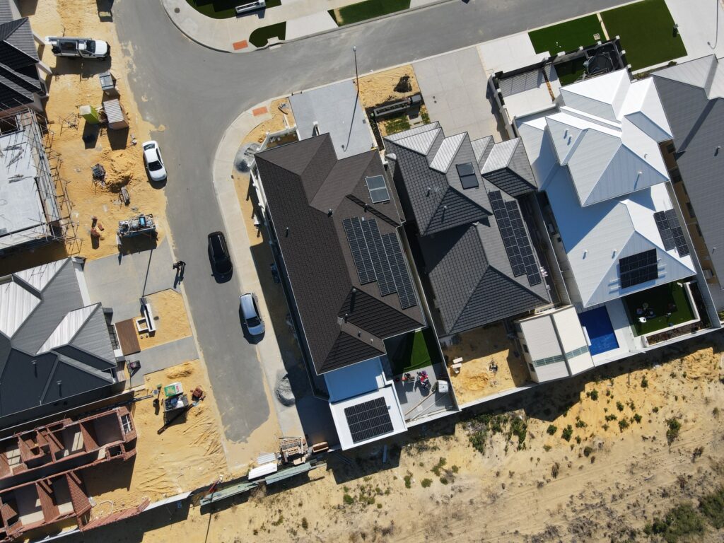 Moving house with solar battery