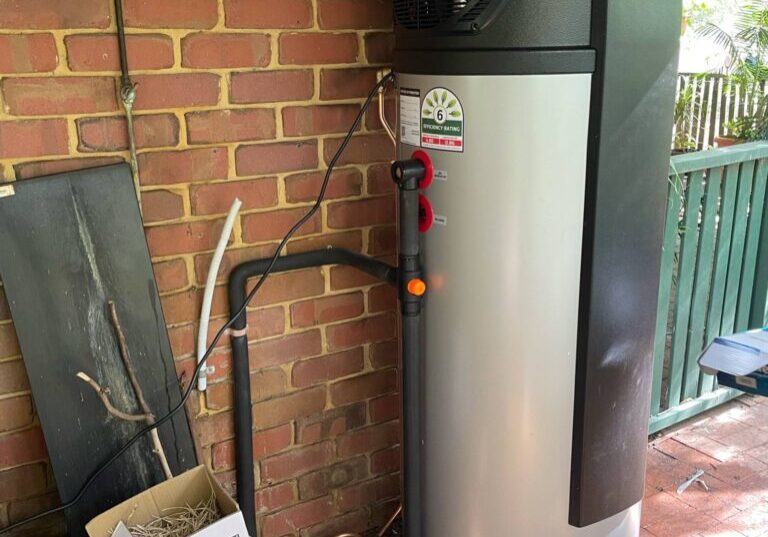 270L iStore Heat Pump in Oakford