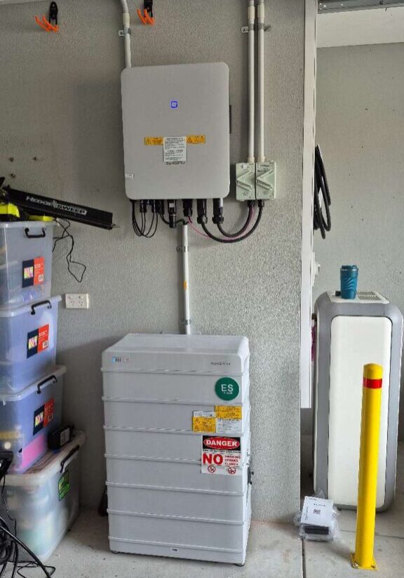 Solar power battery system